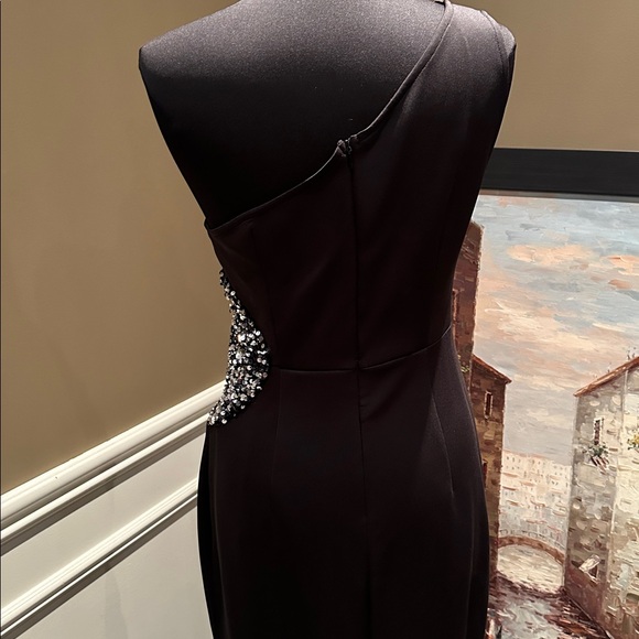 One Shoulder Sequins Detail Split Thigh Formal Dress - Picture 12 of 17